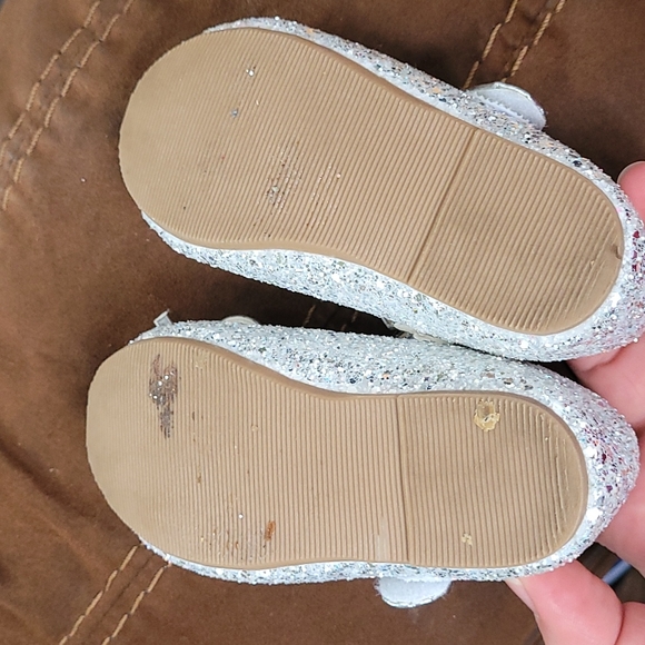 Shoe - Picture 5 of 6